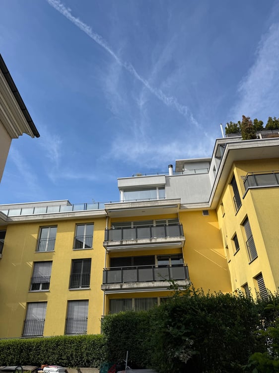 Sonnige 3.5-Zimmer-Wohnung im Herzen von Lachen 2