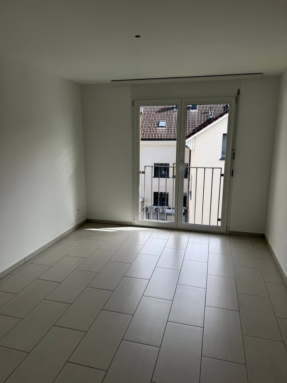 Sonnige 3.5-Zimmer-Wohnung im Herzen von Lachen 9