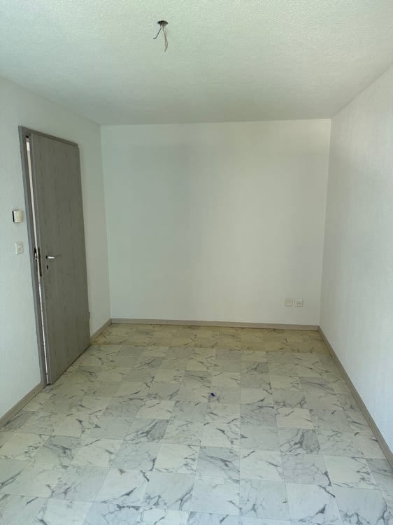 Charmante 4-Zimmer-Wohnung im Herzen von Siebnen SZ 8