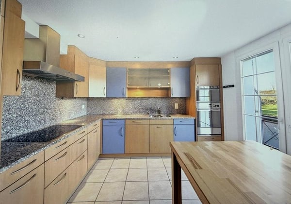 Charmantes 6.5-Zimmer-Doppelhaus an ruhiger Lage in Buttikon SZ 2