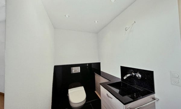 Charmantes 6.5-Zimmer-Doppelhaus an ruhiger Lage in Buttikon SZ 4