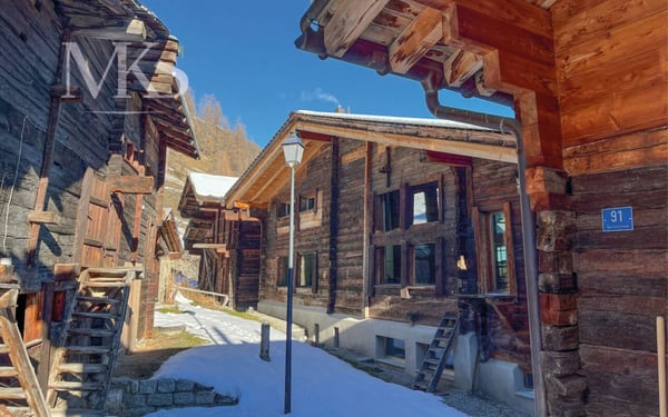 Exklusive Duplex-Luxuswohnung im umgebauten Stall im Herzen von Geschinen 18