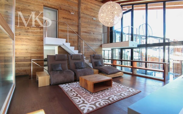 Exklusive Duplex-Luxuswohnung im umgebauten Stall im Herzen von Geschinen 3