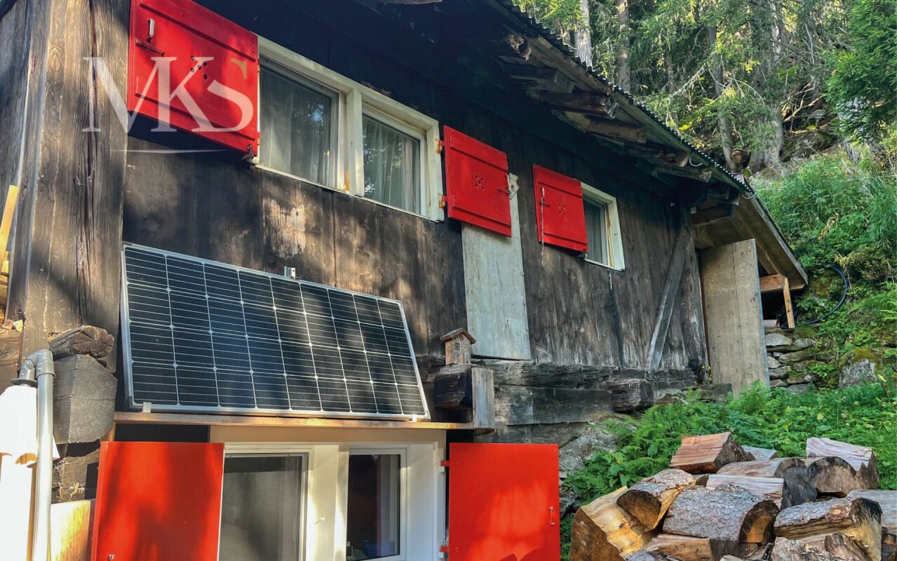 Bagno nella foresta nel tuo Maiensäss a Goms