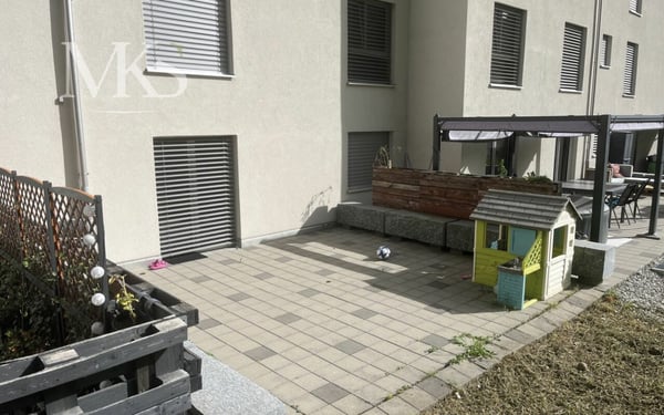 3.5 Zimmer Wohnung auf 104 m2, Balkon und schöner ruhiger Sitzplatz im Grünen 8