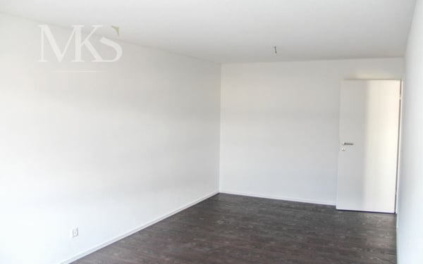 3.5 Zimmer Wohnung auf 104 m2, Balkon und schöner ruhiger Sitzplatz im Grünen 6