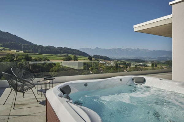 THE VIEW - LUFTIGE TERRASSENWOHNUNG MIT BERGPANORAMA 2