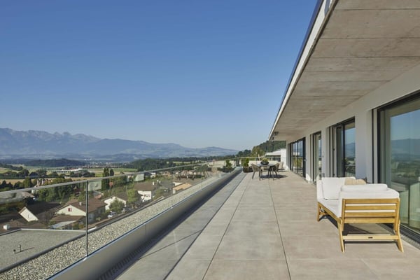 THE VIEW - LUFTIGE TERRASSENWOHNUNG MIT BERGPANORAMA 11