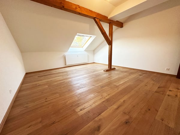 Wunderschöne, 111m2 grosse und gemütliche Dachwohnung mit Balkon 5