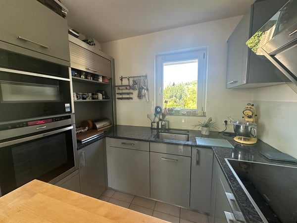 Wunderschönes Haus mit Garten und Garage 6