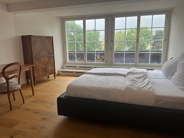 Wunderschöne Villa mit Pool auf über 4'000m2 Land 13