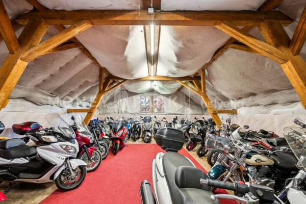 Mehrfamilienhaus und Tankstelle an attraktiver Lage 5