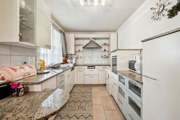 Mehrfamilienhaus und Tankstelle an attraktiver Lage 4