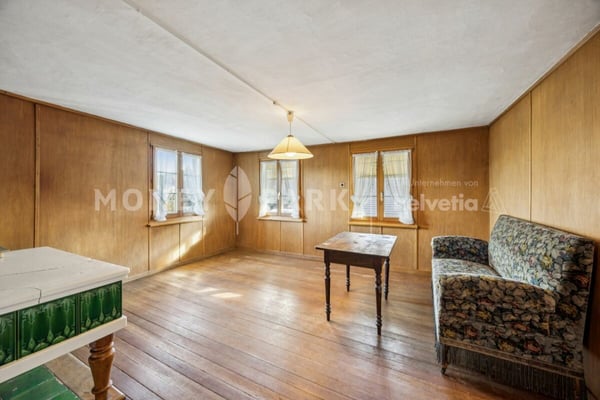 Historischer 1.5-Zimmer-Bauernhof mit grossem Umschwung und viel Potenzial 4