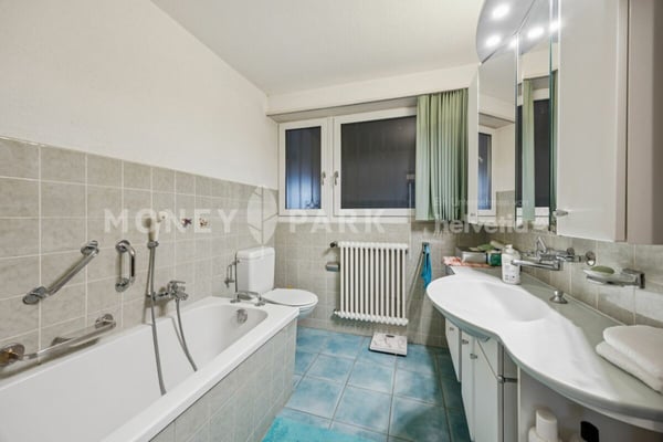 Einfamilienhaus mit grossem Garten an Traumlage 10