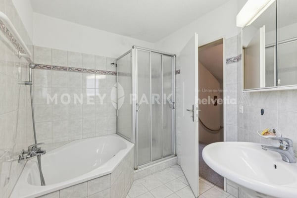 Komfortables 1.5-Zimmer-Reiheneckhaus 12