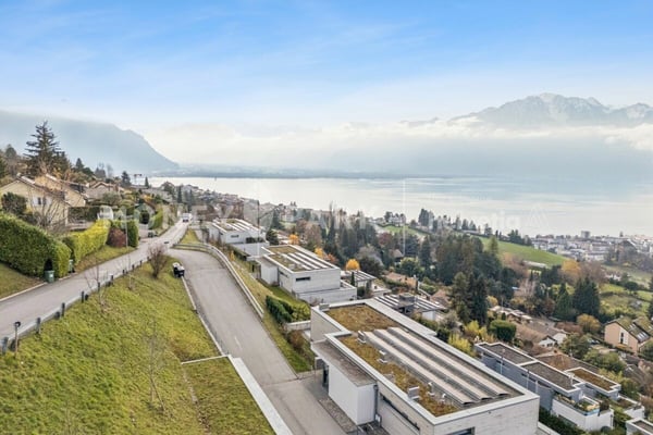 Appartement de 1.5 avec vue panoramique sur le lac et les montagnes 11