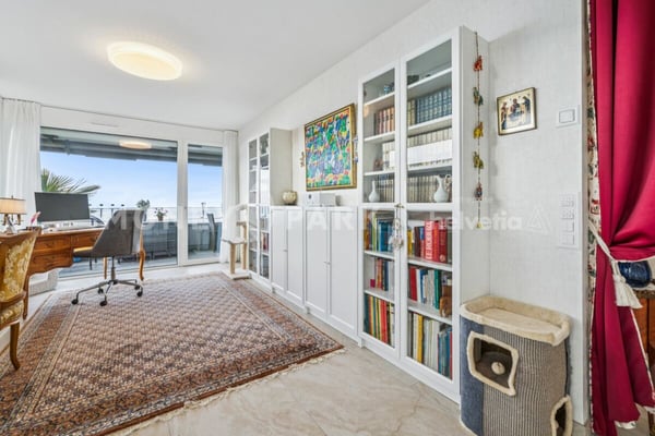 Appartement de 1.5 avec vue panoramique sur le lac et les montagnes 8