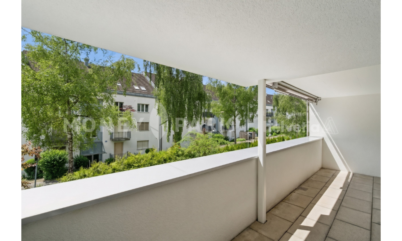 Stilvolle Maisonette-Gartenwohnung in Zürich-Seebach