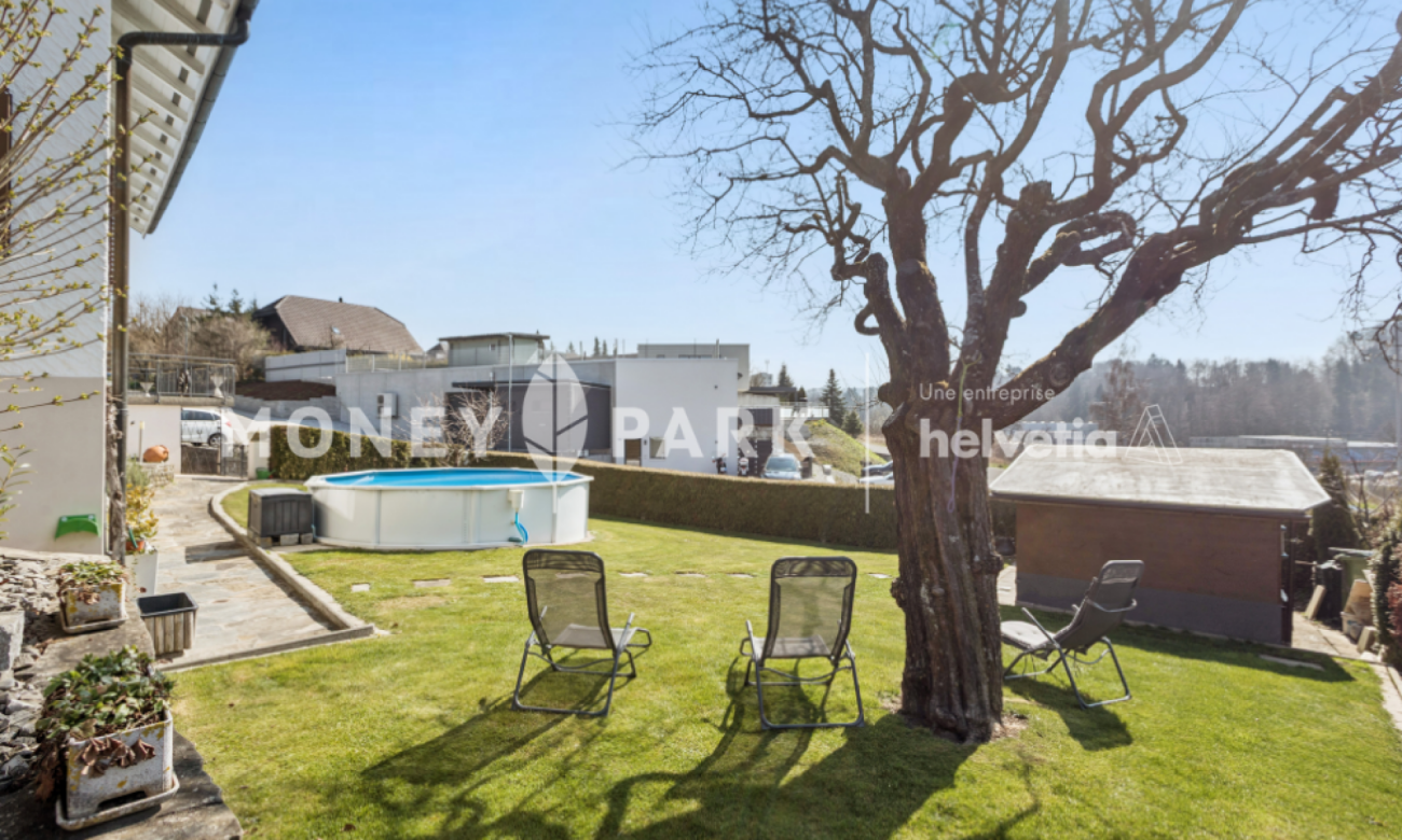 Einfamilienhaus mit Pool / Maison individuelle avec piscine