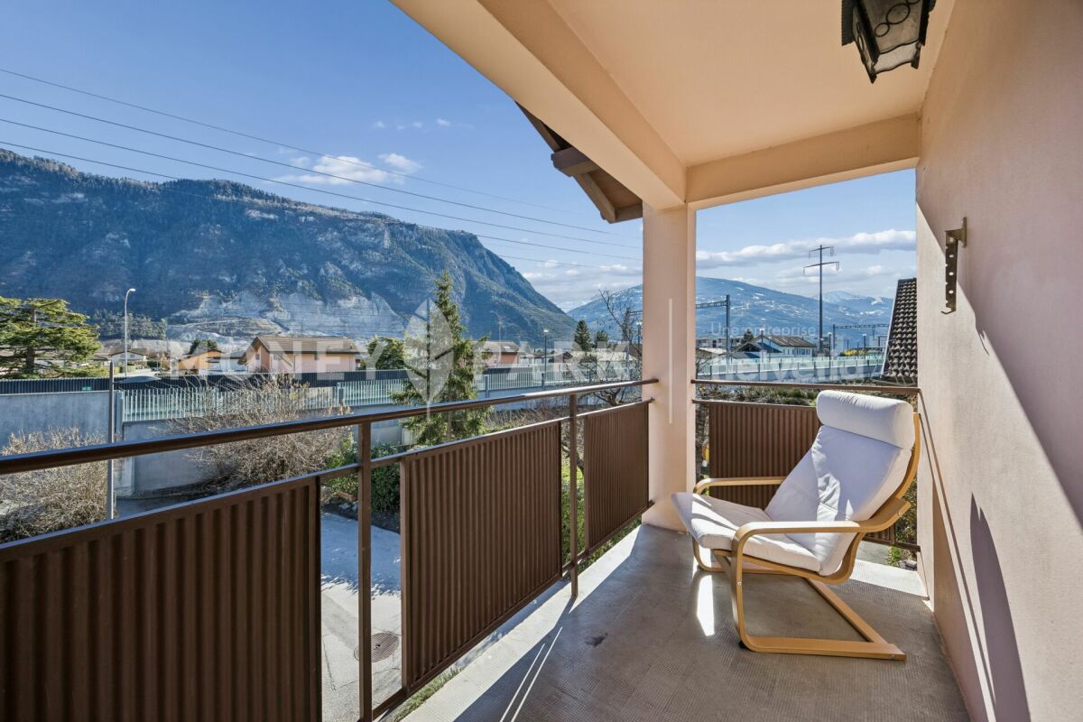 Villa de 2 appartements à Saint-Léonard