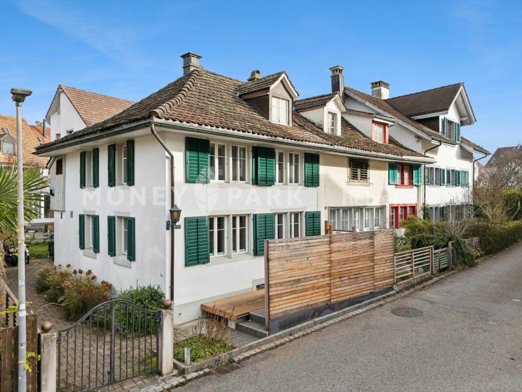 Charmantes 4.5-Zimmer-Flarzhaus an zentraler Lage Kopie
