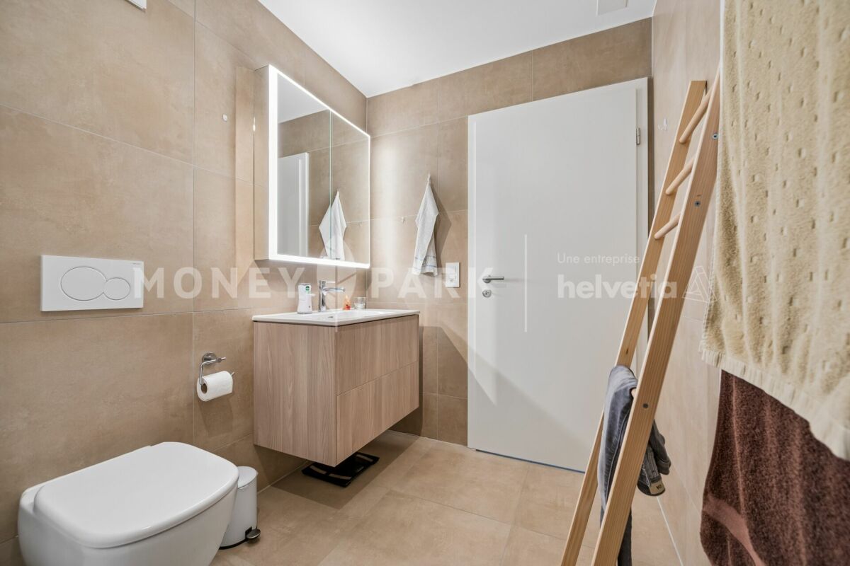 Attique moderne de 2.5 pièces