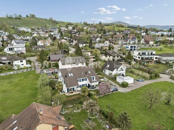 5.5-Zimmer-Doppelhaushälfte mit Garten, Terrasse und vielseitigem Raumangebot 13