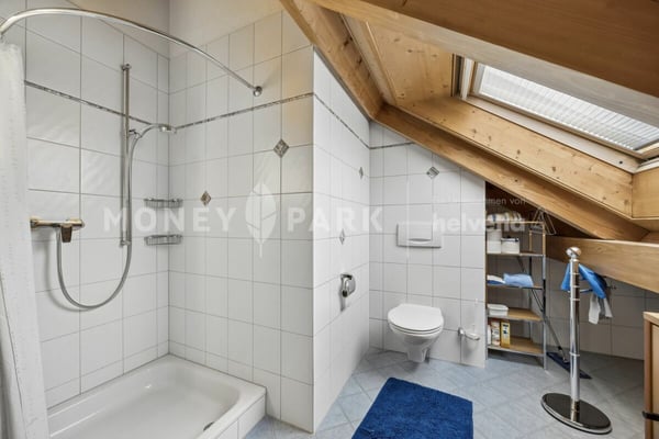 5.5-Zimmer-Doppelhaushälfte mit Garten, Terrasse und vielseitigem Raumangebot 10