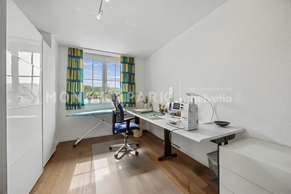 5.5-Zimmer-Doppelhaushälfte mit Garten, Terrasse und vielseitigem Raumangebot 7