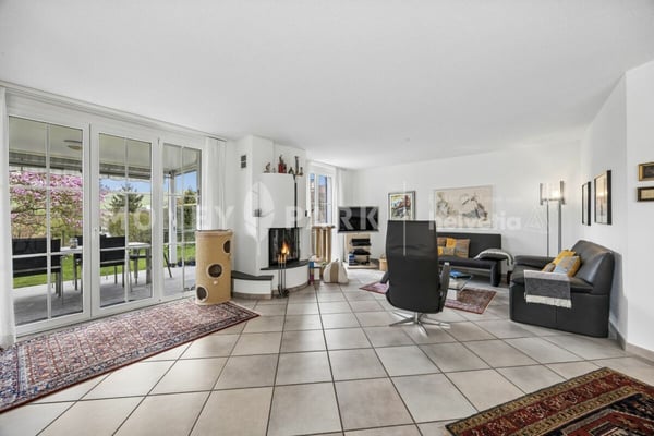 5.5-Zimmer-Doppelhaushälfte mit Garten, Terrasse und vielseitigem Raumangebot 4