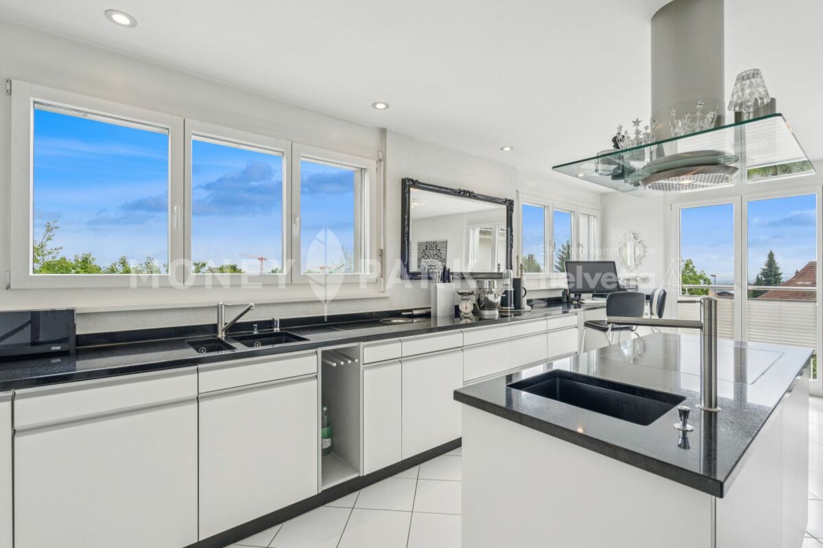 Vivere con vista - Casa di 5,5 locali ben curata su Pfannenstiel