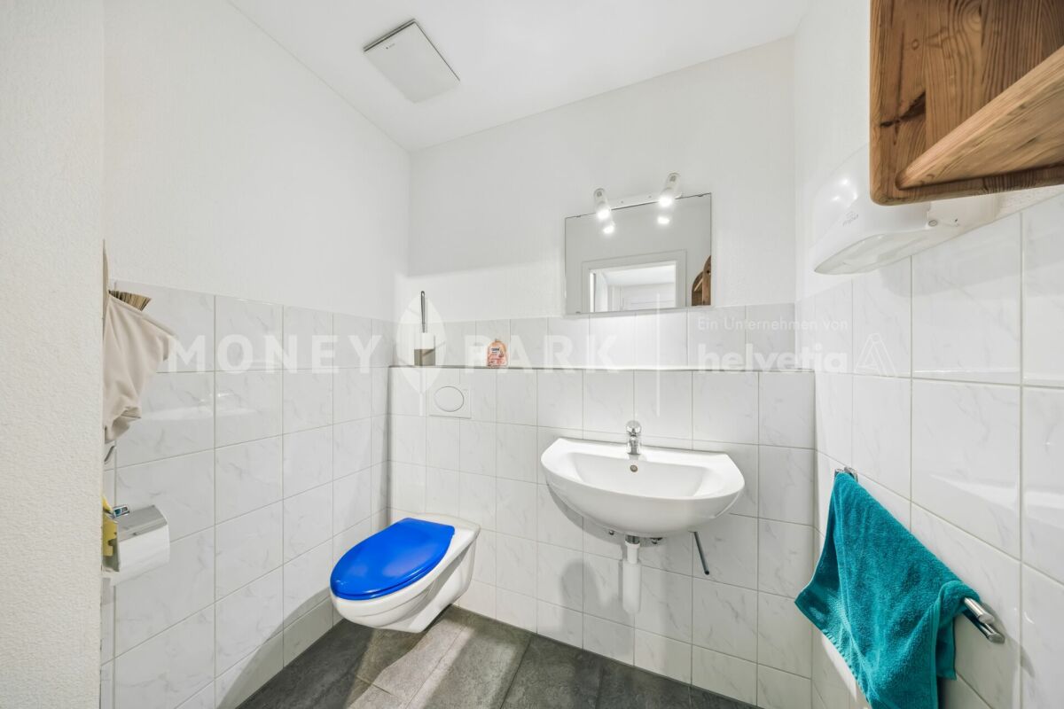 Ampia casa a schiera di 6,5 locali con area circostante e alto comfort abitativo
