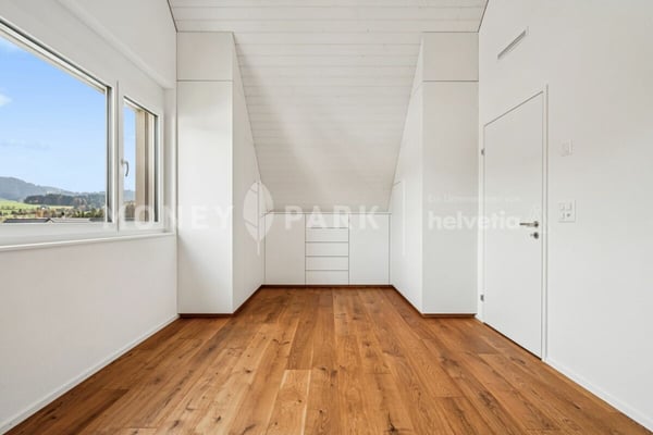 Wohnen mit Weitblick - stilvolle Maisonette über den Dächern von Bäretswil 7