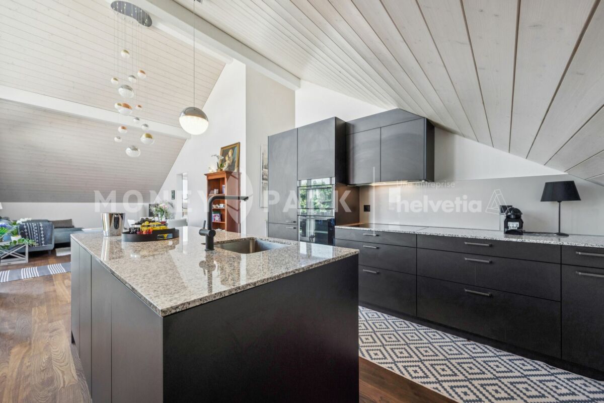Stilvolle und moderne Attikawohnung in Lengnau / Bel appartement moderne en attique à Lengnau