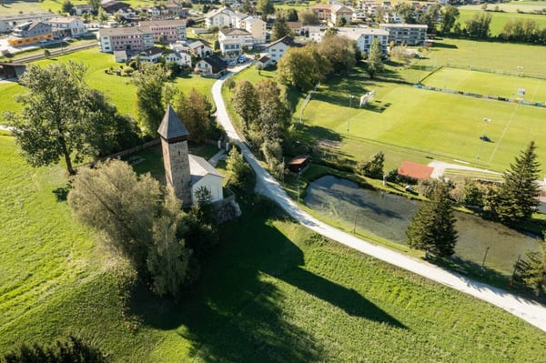 Entwicklungsgrundstück an guter Lage     mit bestehendem Einfamilienhaus 11