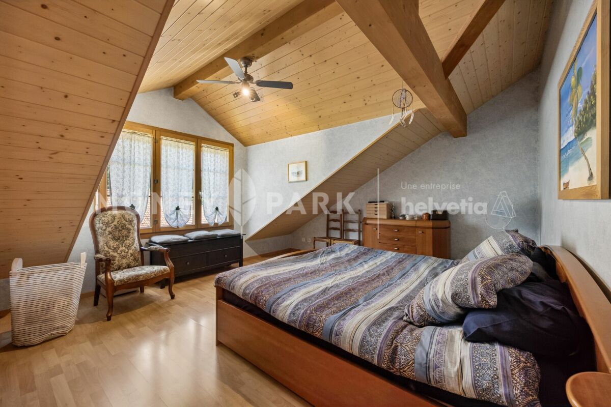 Spacieuse maison familiale avec grand jardin et volumes généreux