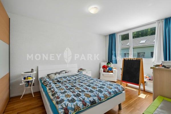 6.5 Zimmer-Reihenmittelhaus an familienfreundlicher Lage 7