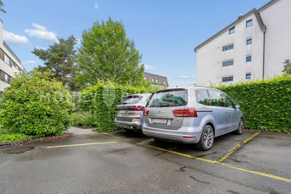 Immobilie in Steinhausen - Naturnahe 8.5-Zimmer-Familienwohnung - Bild 12