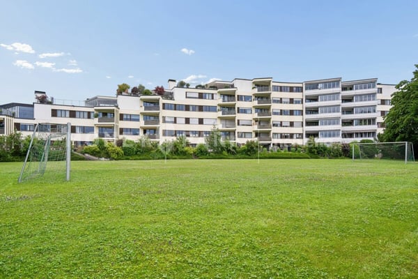 Naturnahe 5.5-Zimmer-Familienwohnung 1