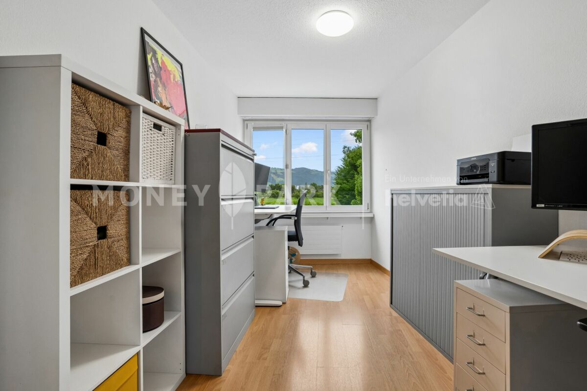 Immobilie in Steinhausen - Naturnahe 8.5-Zimmer-Familienwohnung - Bild 7