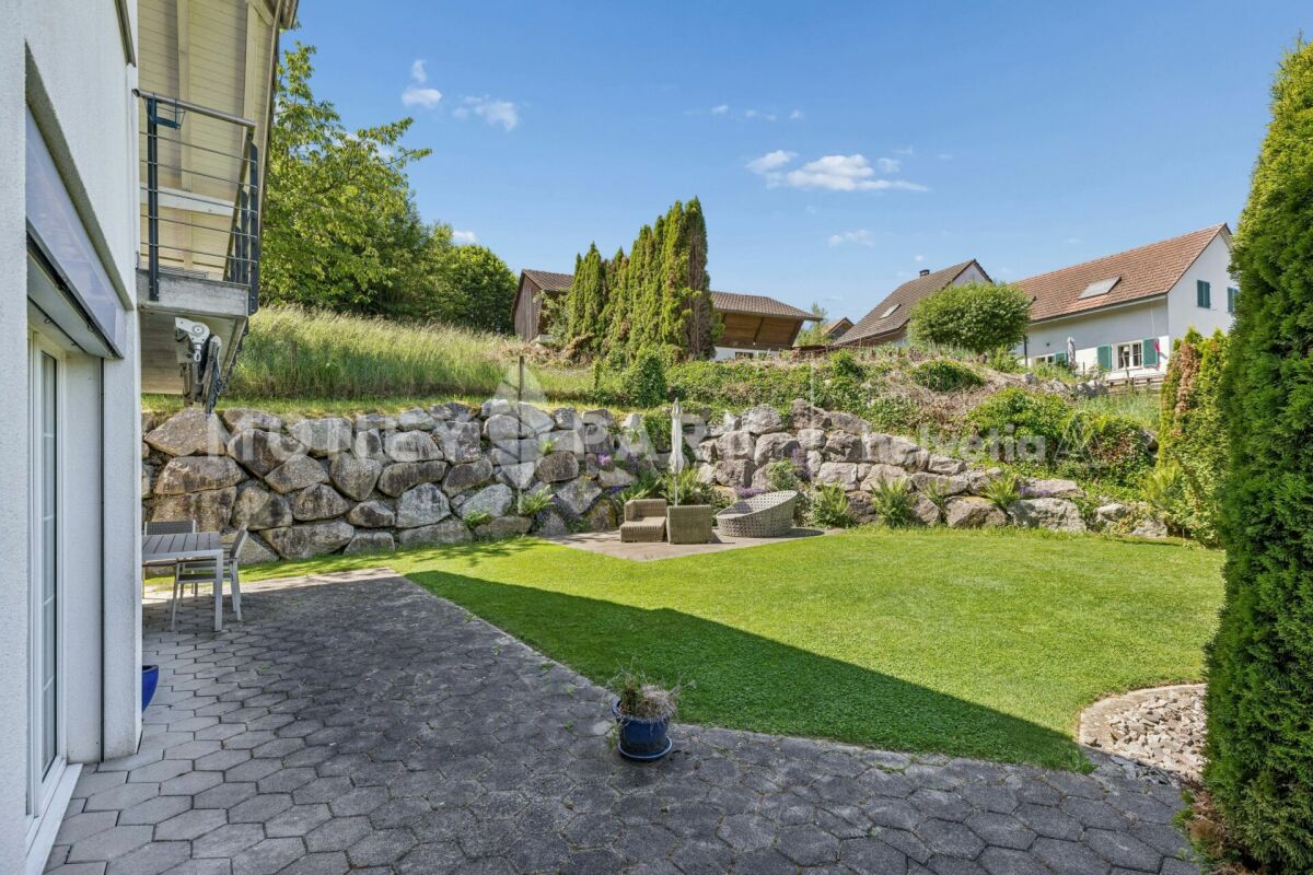 5.5-Zimmer-Einfamilienhaus mit Privatsphäre, Garten und Platz zum Leben