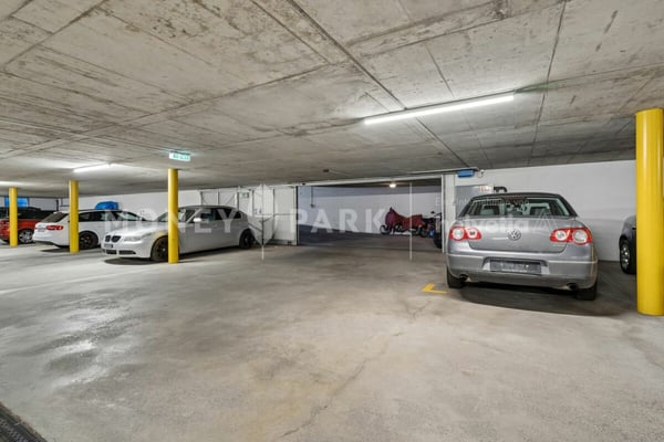 Grosszügige Wohnung mit zwei Balkonen und viel Wohnkomfort in Chur. 11
