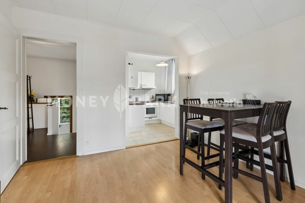 Maison individuelle de 8 pièces à Crissier 8