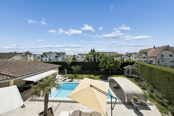 Villa mit Pool, Seesicht und unverbaubarer Lage mit Weitblick ins Grüne 12