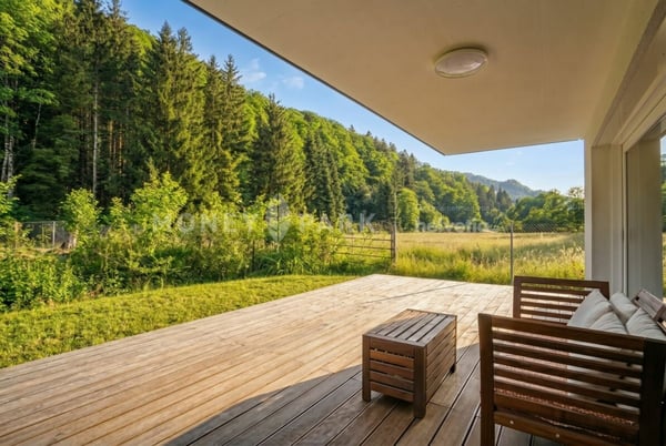 Stilvolle 5.5-Zimmer-Doppelhaushälfte an ruhiger, naturnaher Lage 8