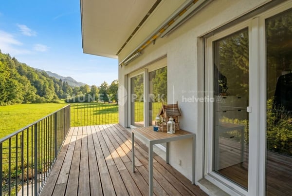 Stilvolle 5.5-Zimmer-Doppelhaushälfte an ruhiger, naturnaher Lage 9