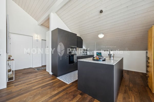 Stilvolle und moderne Attikawohnung in Lengnau / Bel appartement moderne en attique à Lengnau 5