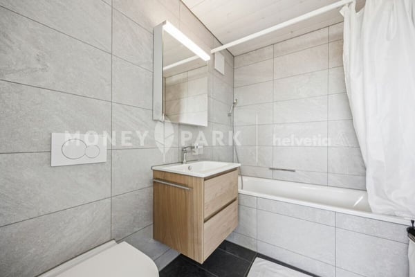Stilvolle und moderne Attikawohnung in Lengnau / Bel appartement moderne en attique à Lengnau 9