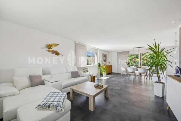 Schönes 4.5-Zimmer-Wohnung mit Balkon 3